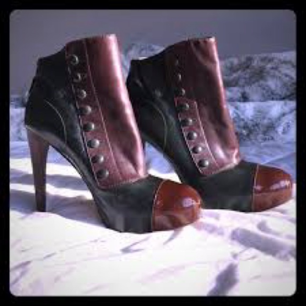 NEW L.A.M.B. Booties stiletto LAMB Gwen Stefani Corset platform 8.5 leather $425